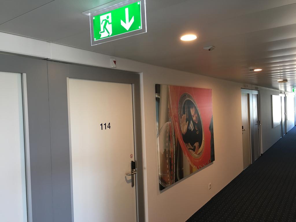 Airporthotel غرنشن المظهر الخارجي الصورة