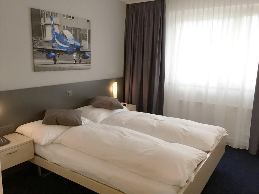 Airporthotel غرنشن المظهر الخارجي الصورة